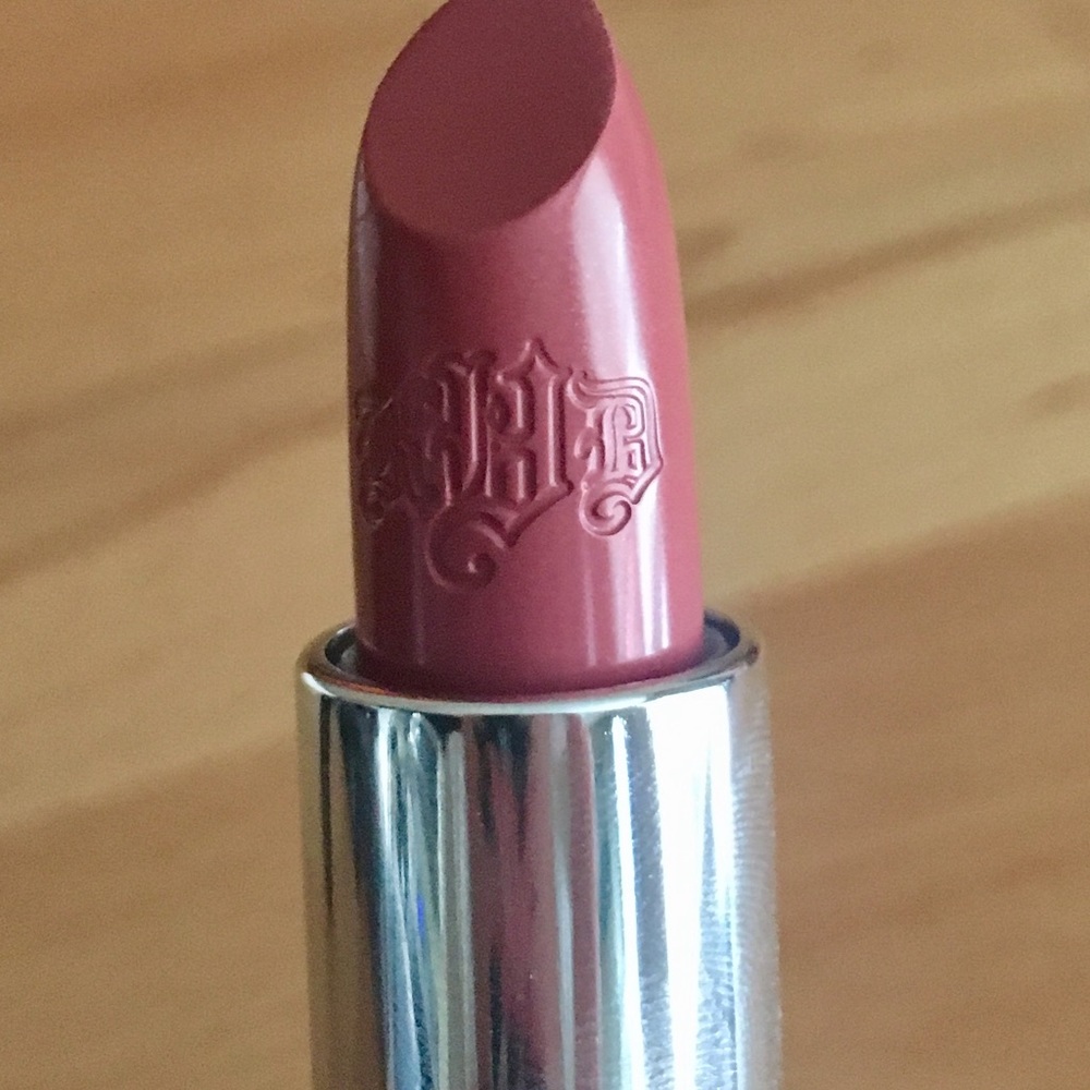 Kat Von D Studded Kiss Lipstick in MAGICK